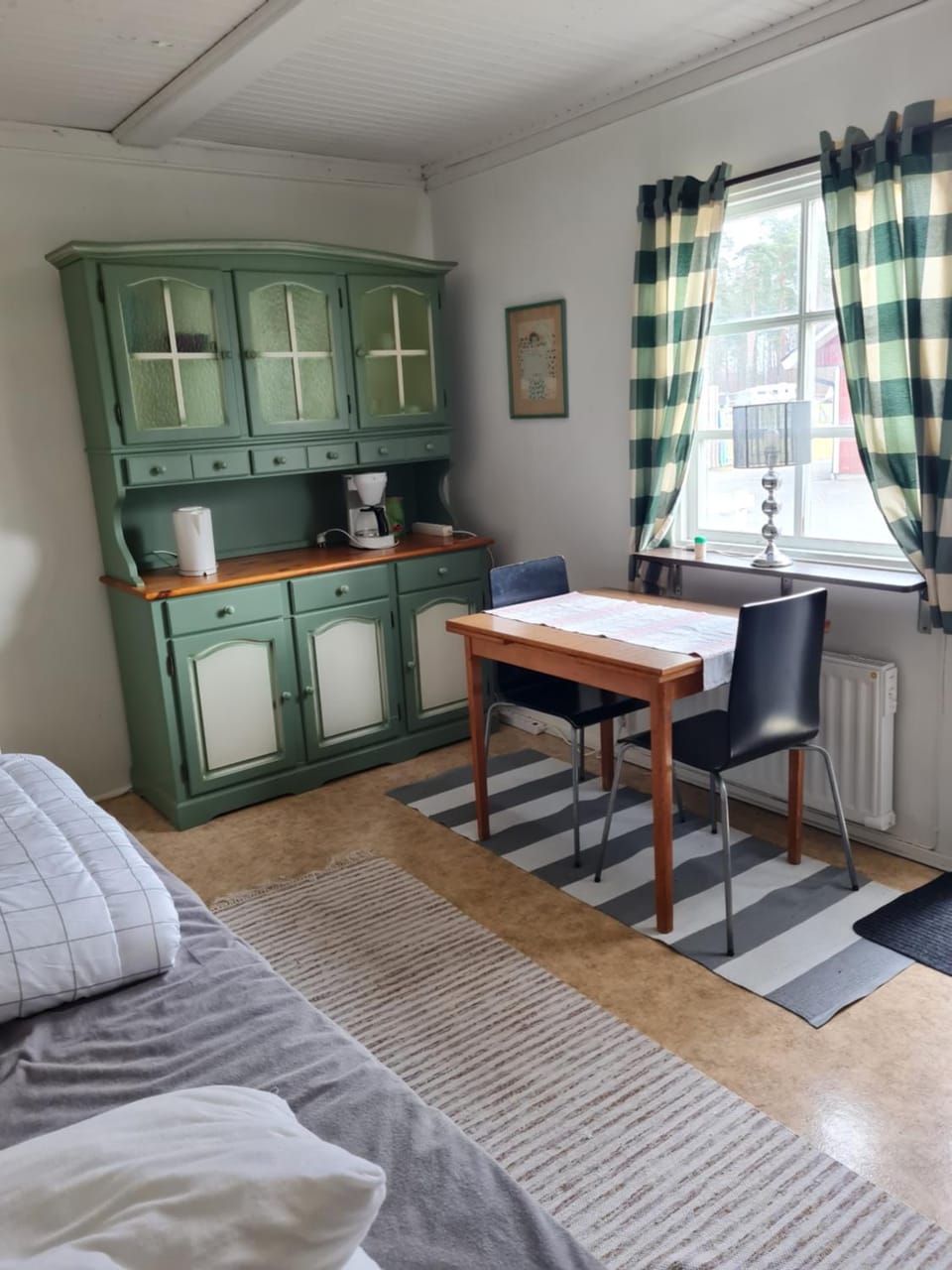 Photo of the whole room