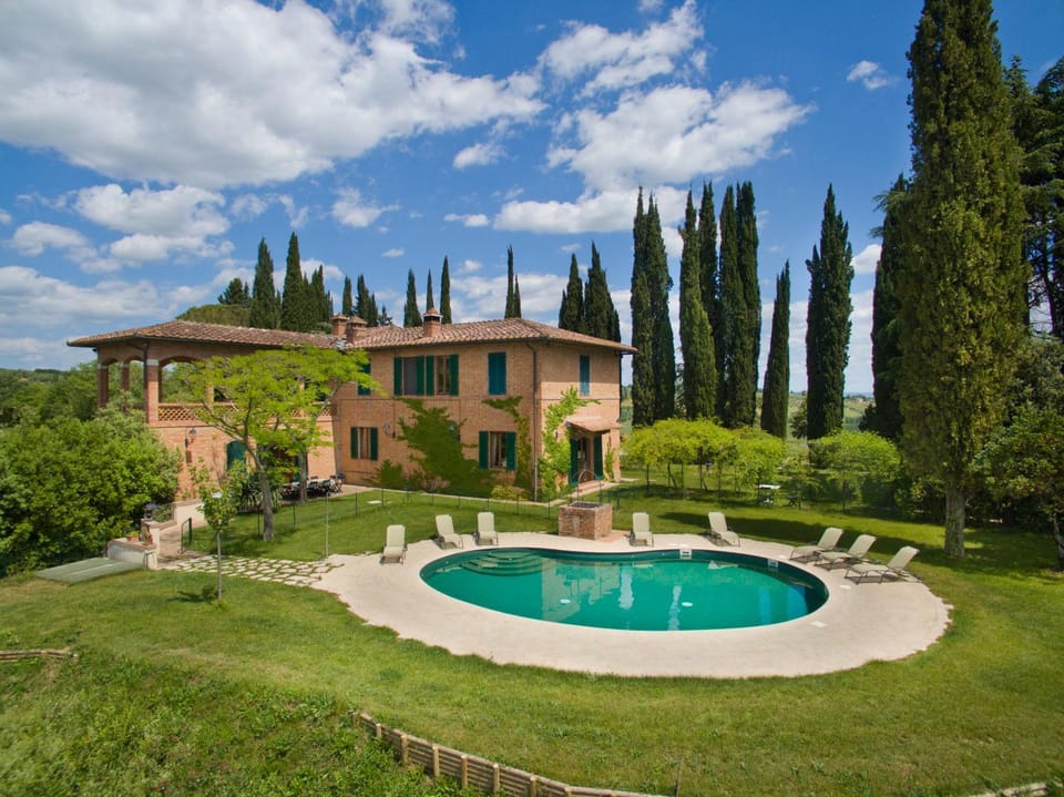 Swimming pool, Swimming pool