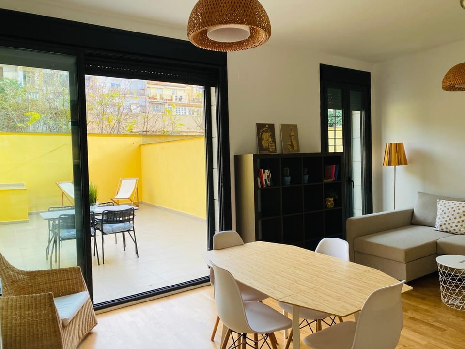 Living room, Dining area