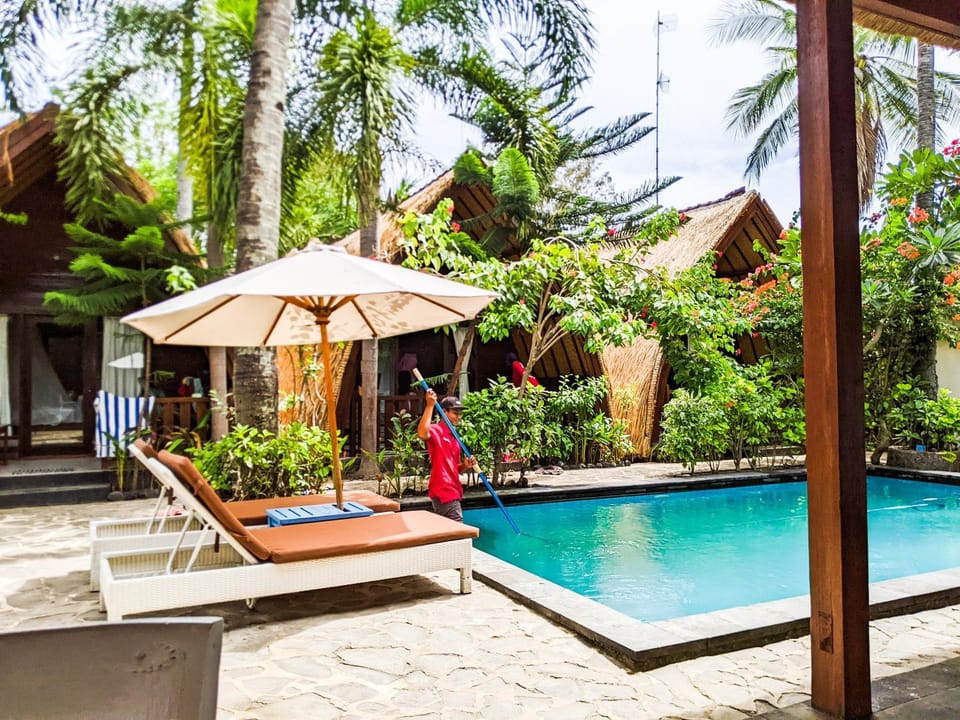 Swimming pool