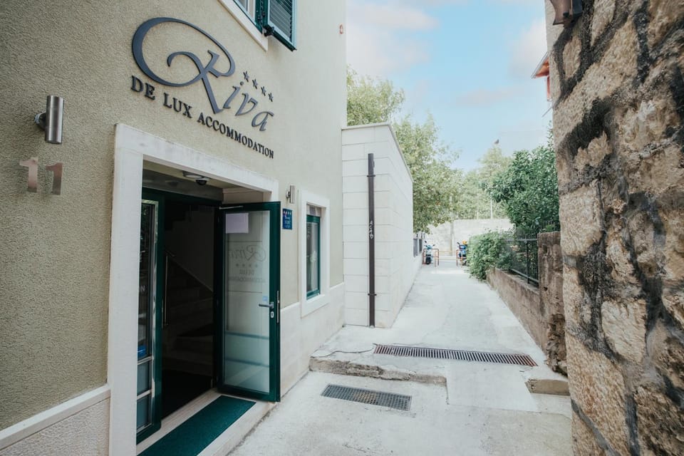 Property building, Facade/entrance