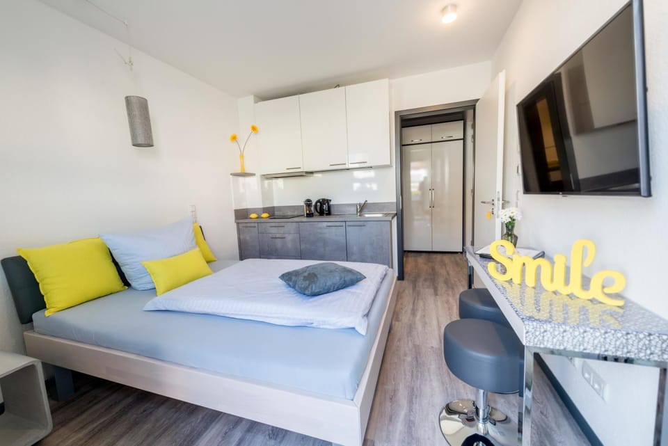 Bed, TV and multimedia, Kitchen or kitchenette, Photo of the whole room, Dining area, Bedroom, internet, soundproof, toaster