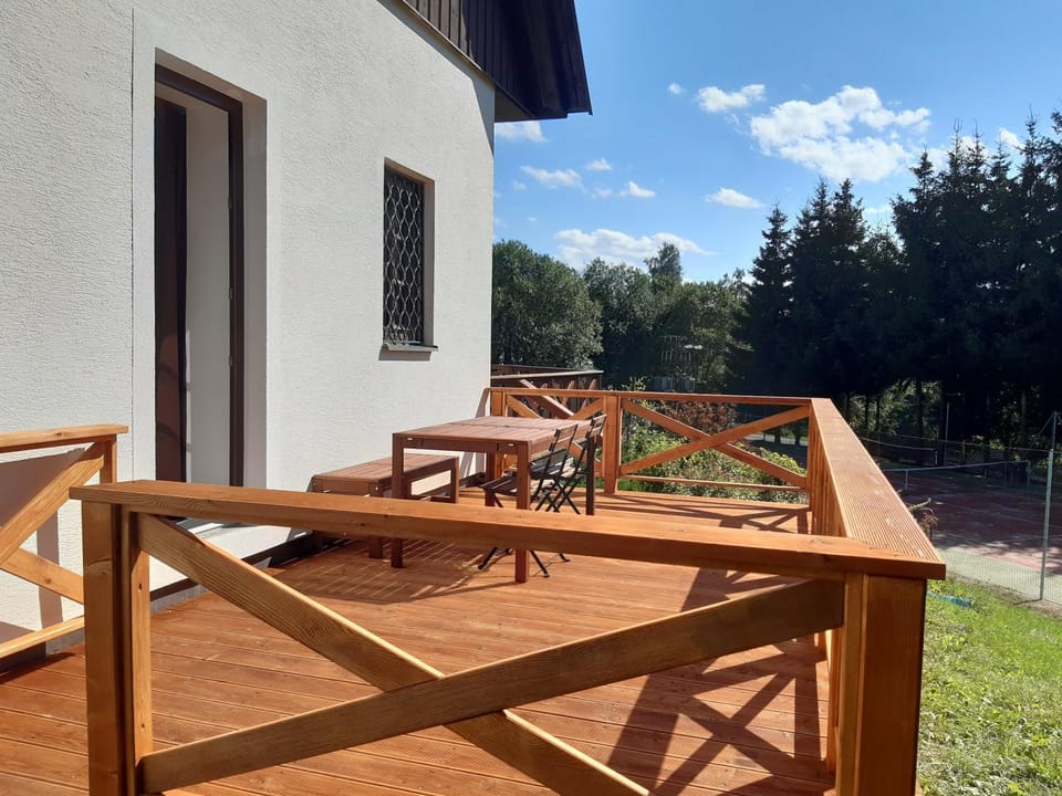 Apartmán U Lišek Apartment in Lower Silesian Voivodeship