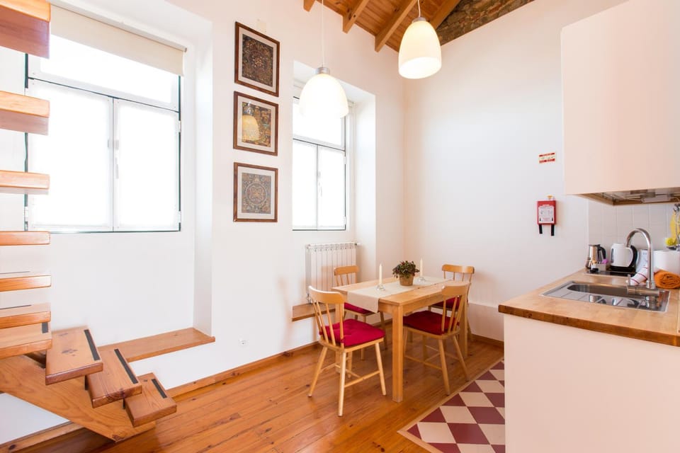 Coffee/tea facilities, Kitchen or kitchenette, Dining area