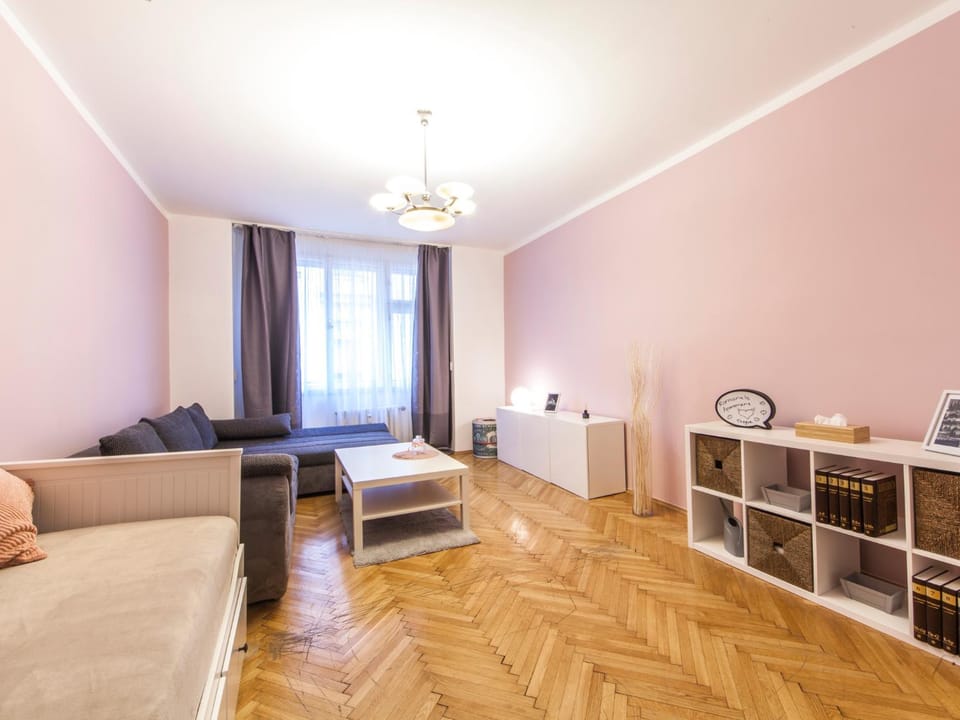 Living room, Photo of the whole room, Seating area