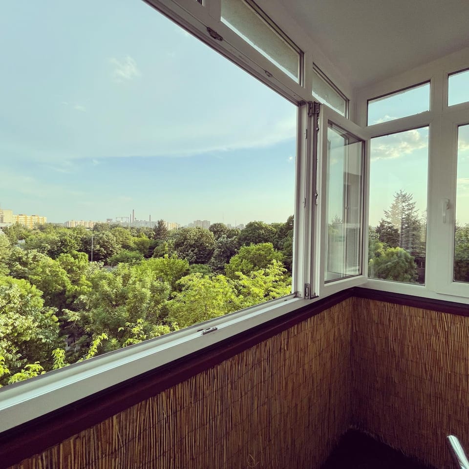 View (from property/room), Balcony/Terrace, City view