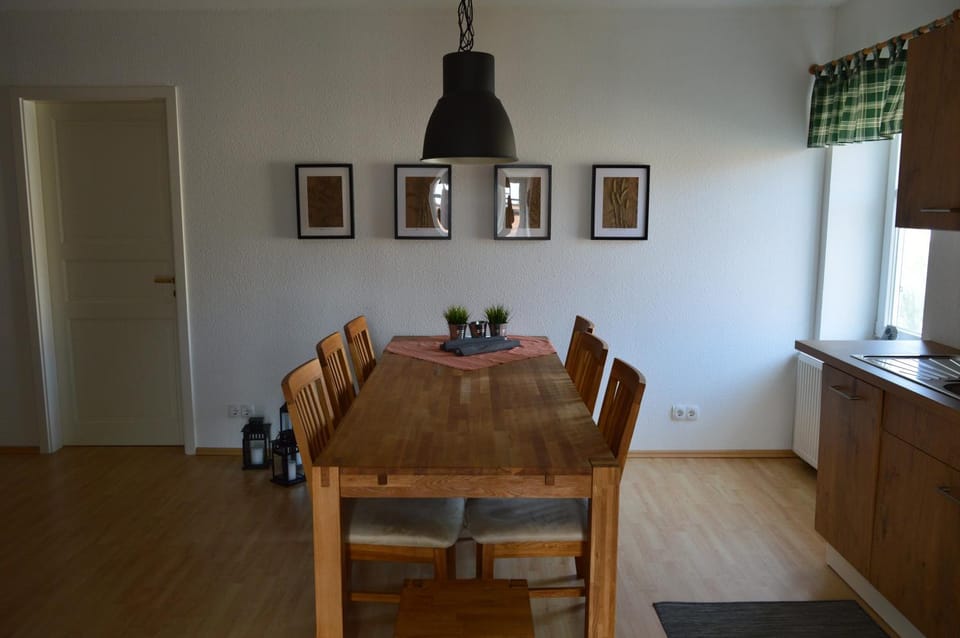 Decorative detail, Dining area