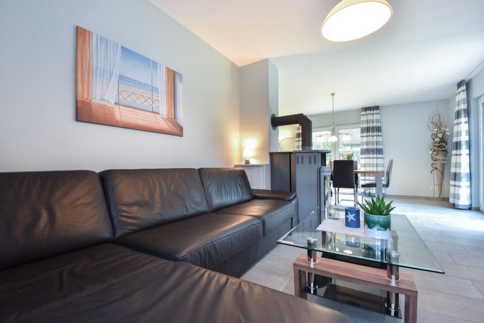 Living room, Seating area, Dining area, flat iron