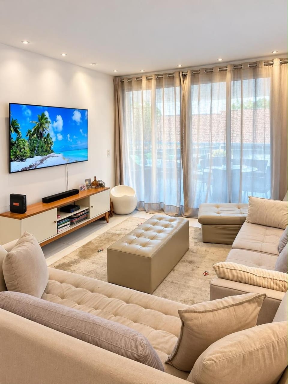 TV and multimedia, Living room, Seating area