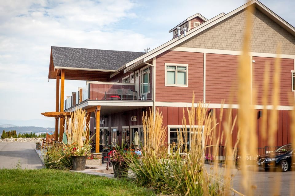 Property building, Facade/entrance, Garden