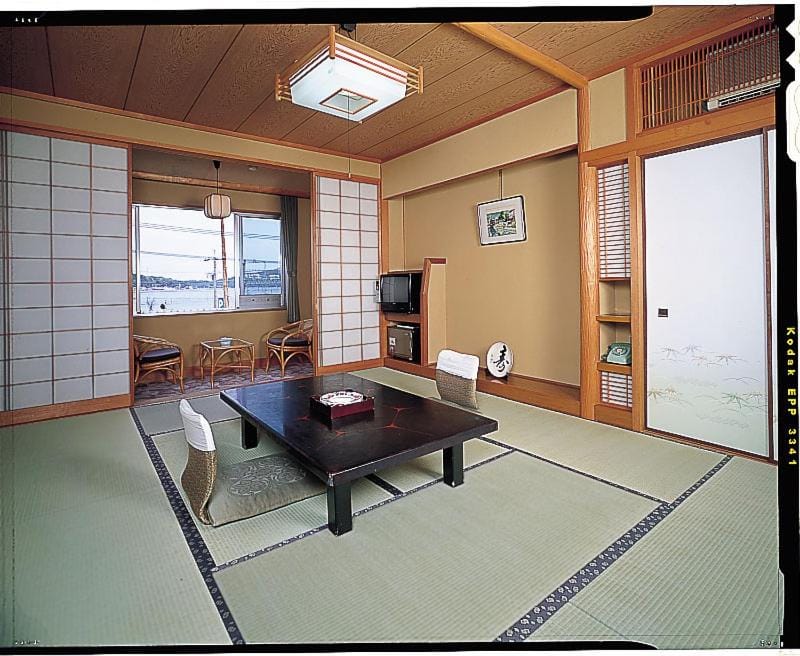 TV and multimedia, Photo of the whole room, Seating area