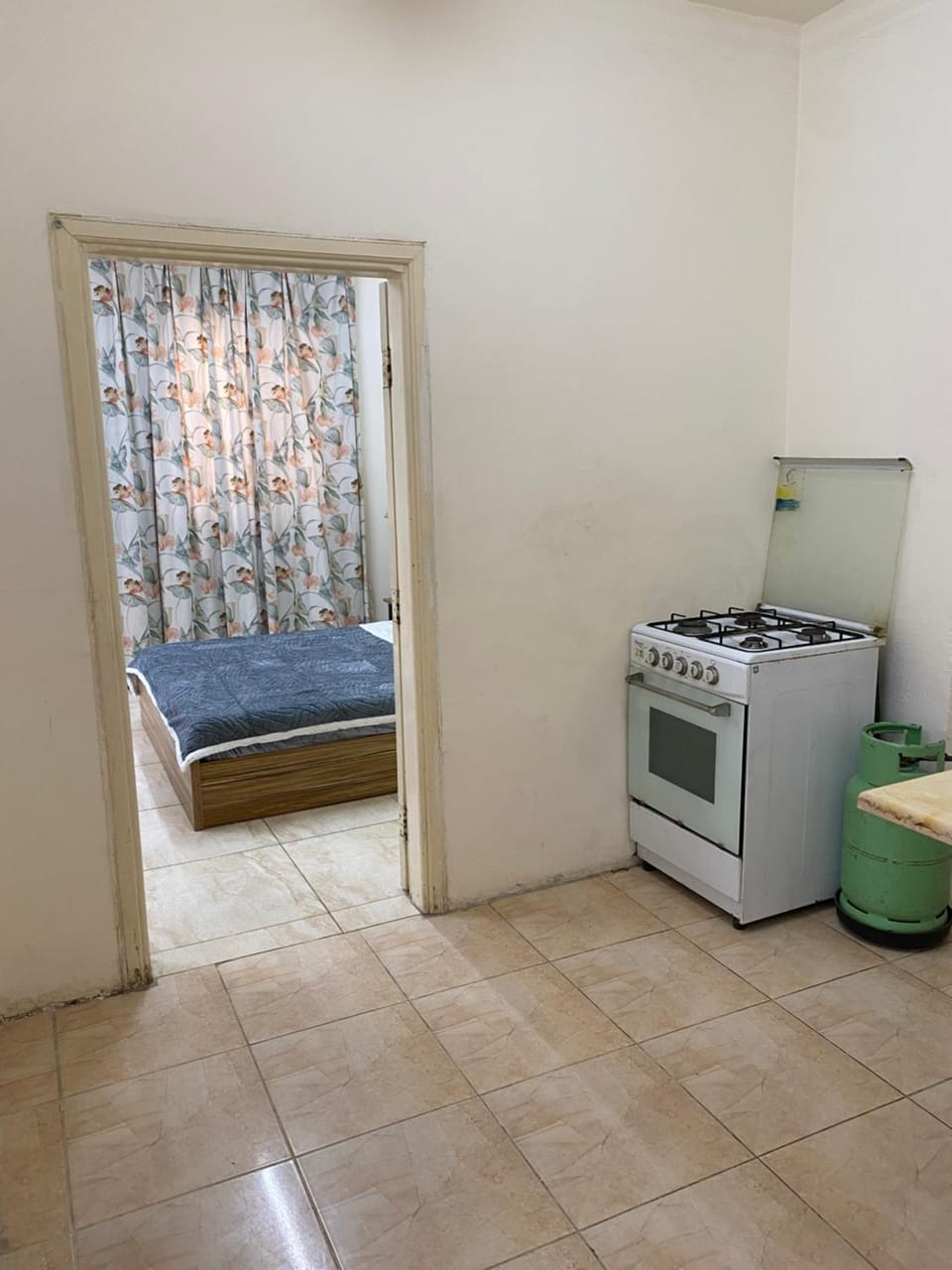 Kitchen or kitchenette, oven, stove