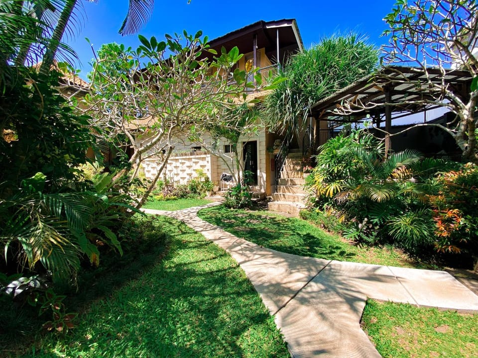 Property building, Natural landscape, Garden