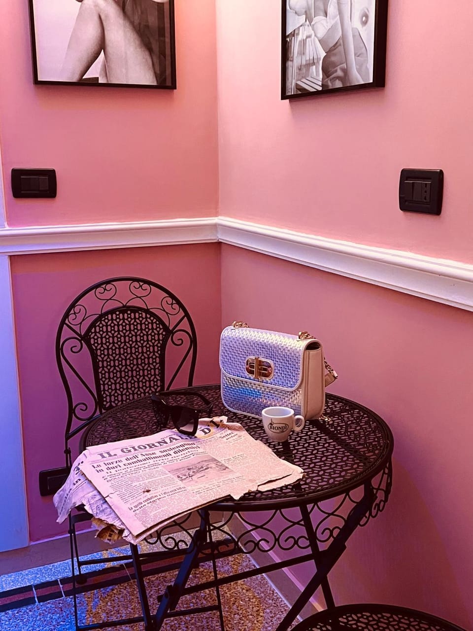 Seating area, Dining area