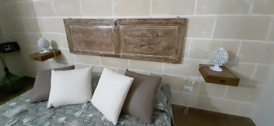 Other, Photo of the whole room, Decorative detail, Bedroom