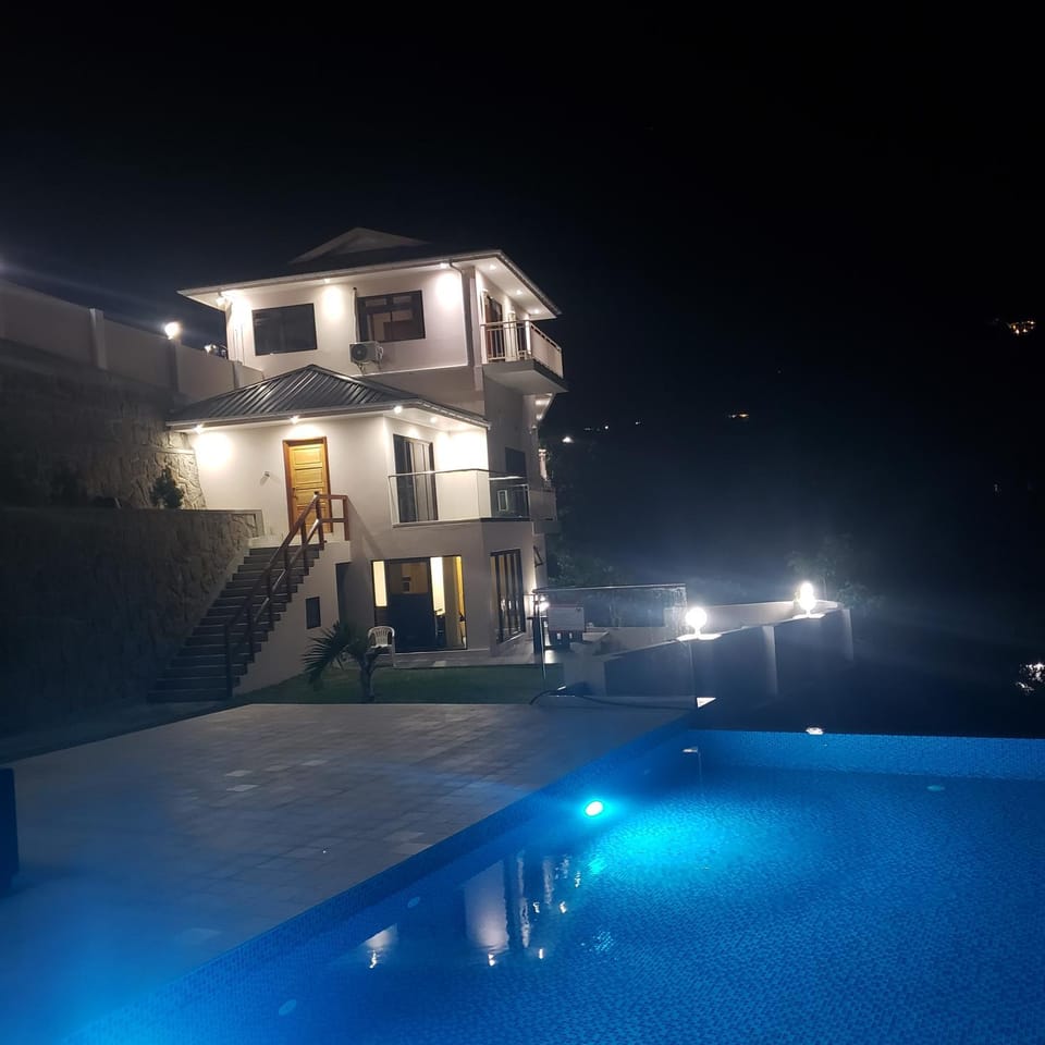 Property building, Swimming pool