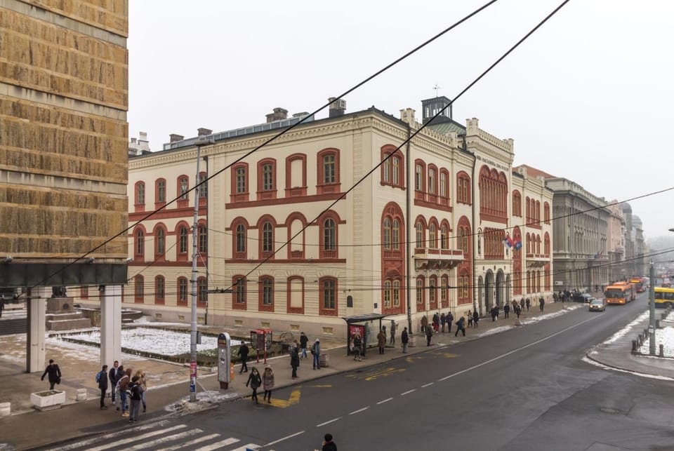 Neighbourhood, Street view