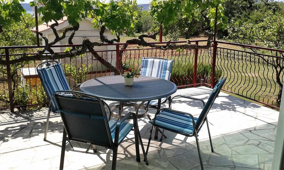 Balcony/Terrace, Garden view, Mountain view, Sea view
