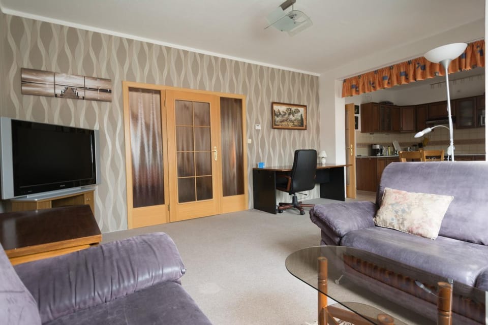 Communal lounge/ TV room, TV and multimedia, Coffee/tea facilities, Living room, Lounge or bar, Photo of the whole room, Seating area