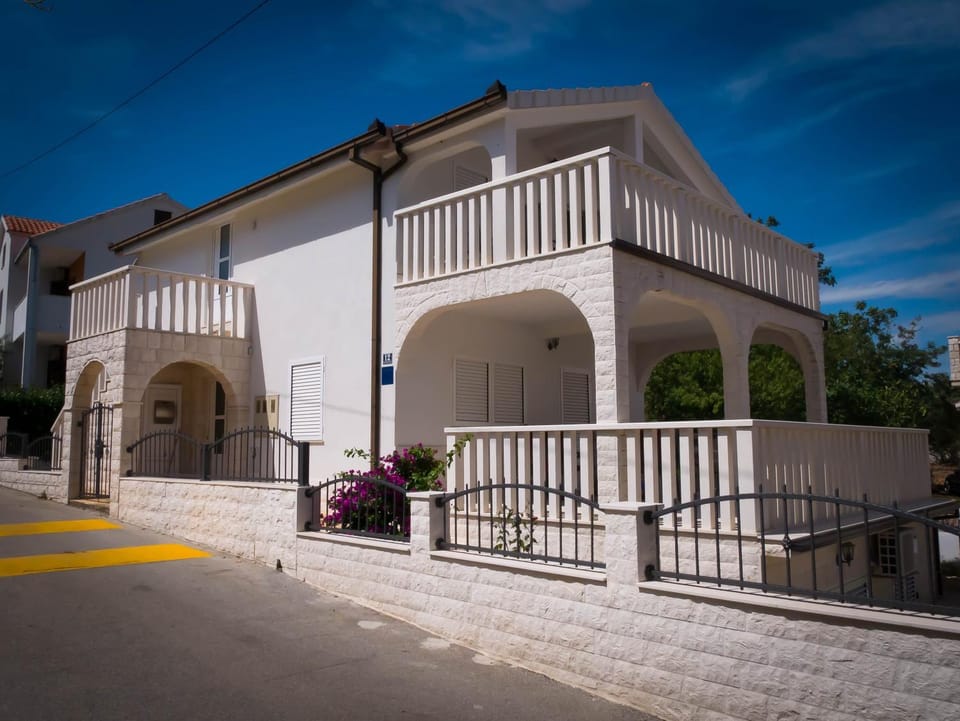 Facade/entrance, Day, Summer
