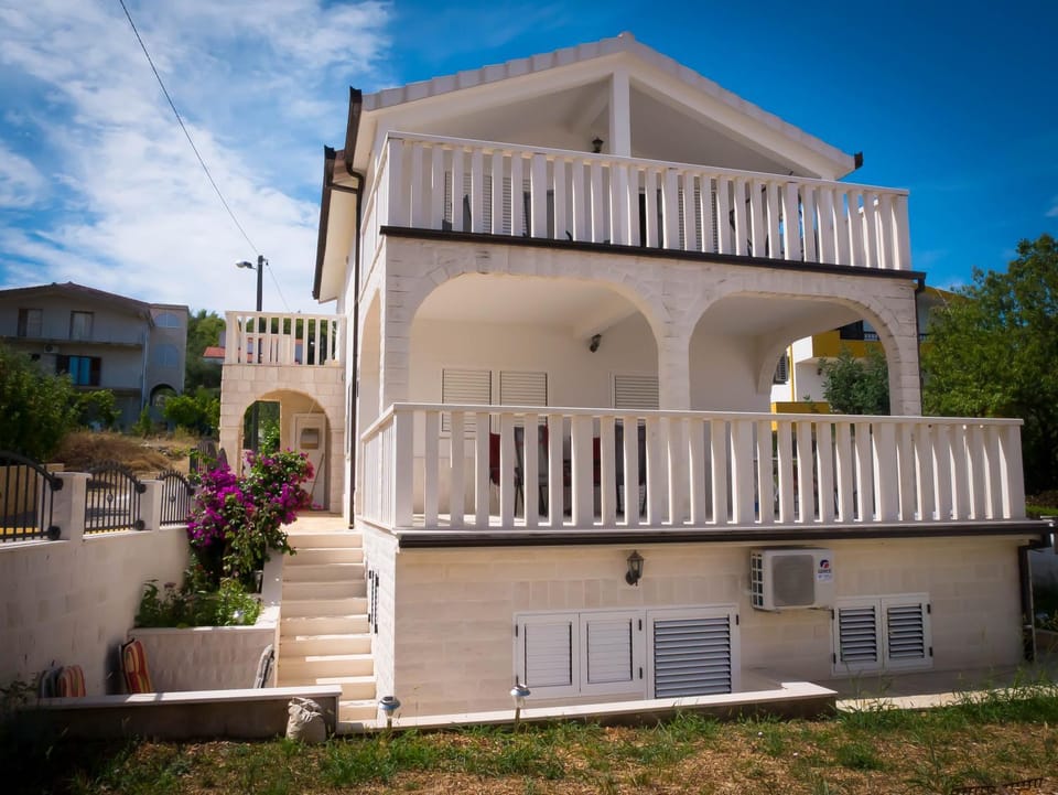 Property building, Day, Summer