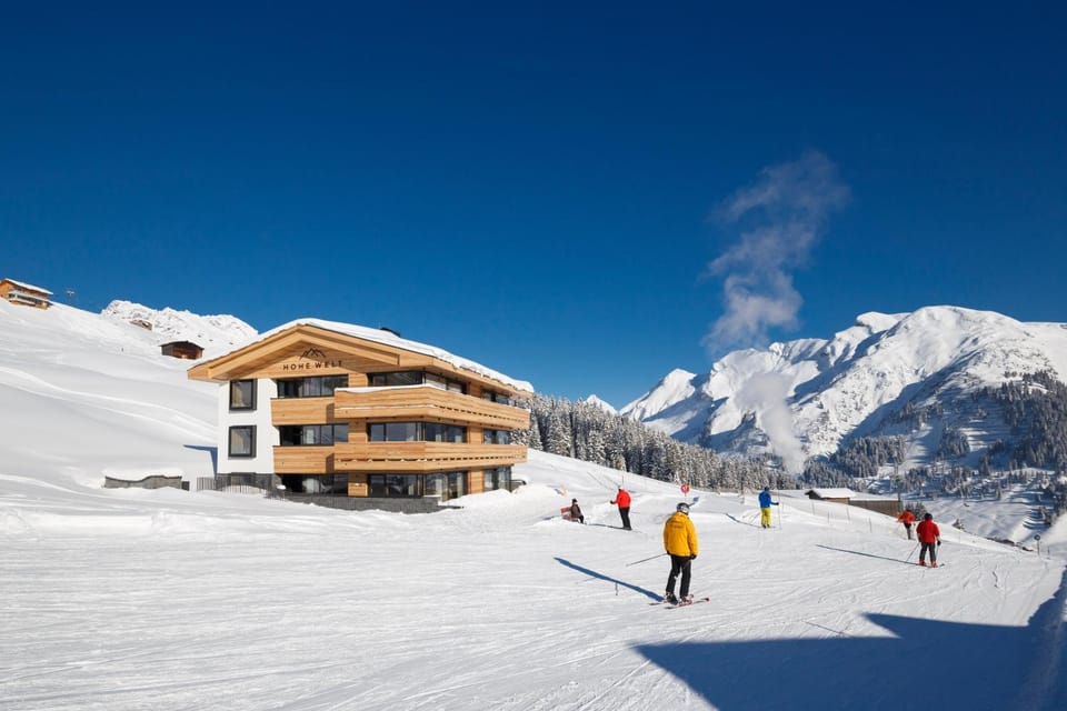 Property building, Natural landscape, Winter, Summer, Golfcourse, Sauna, Skiing, Skiing, Balcony/Terrace, Lobby or reception, Fitness centre/facilities, Hiking, Mountain view, Pool view, Swimming pool, Continental breakfast, Alcoholic drinks, Non alcoholic drinks, Open Air Bath