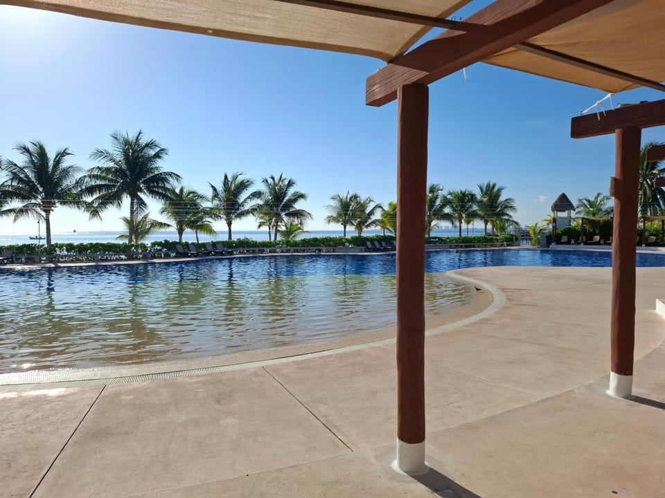 Pool view, Swimming pool