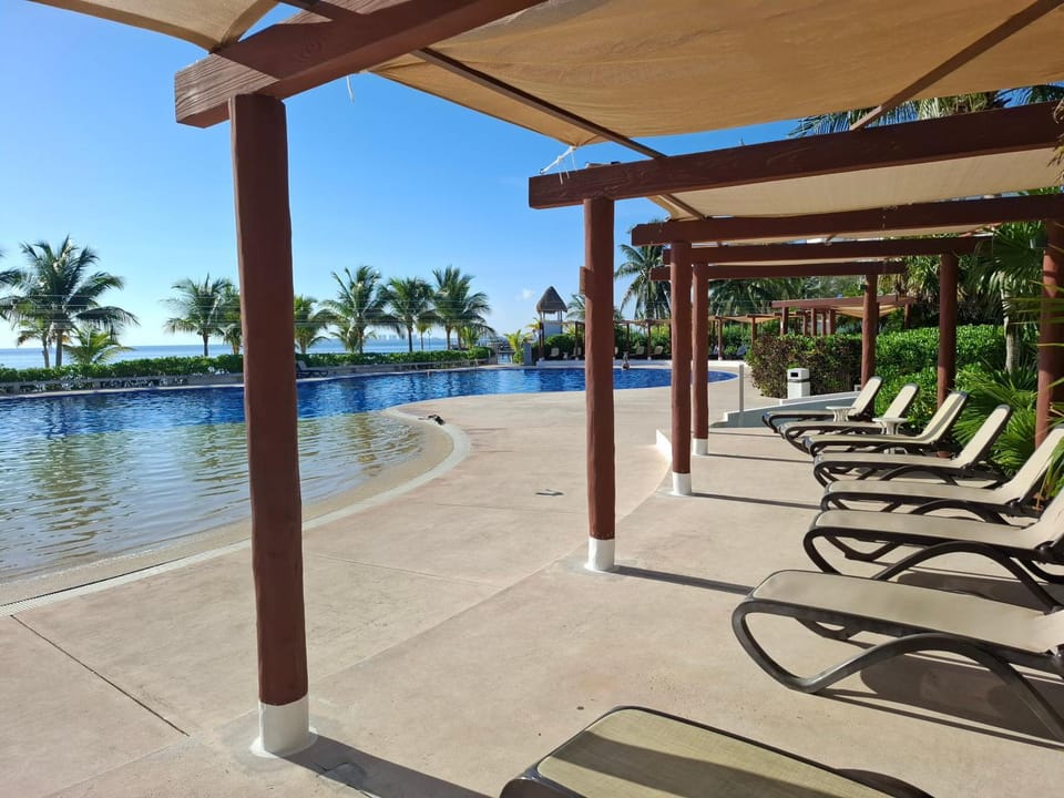 Pool view, Sea view, Swimming pool