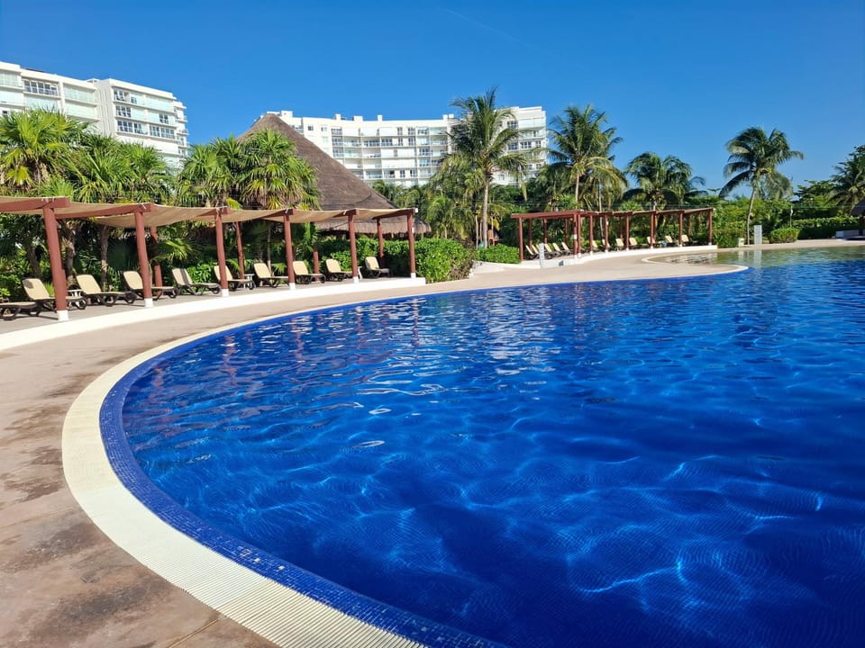 Property building, Pool view, Swimming pool