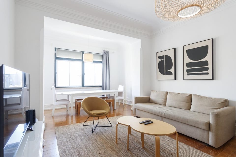 Strawberry Fields - 6 bedroom at Avenida Apartment in Lisbon