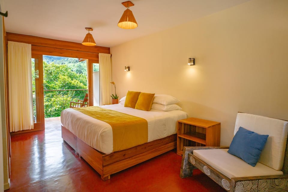 Rio Chirripo Nature lodge in San José Province