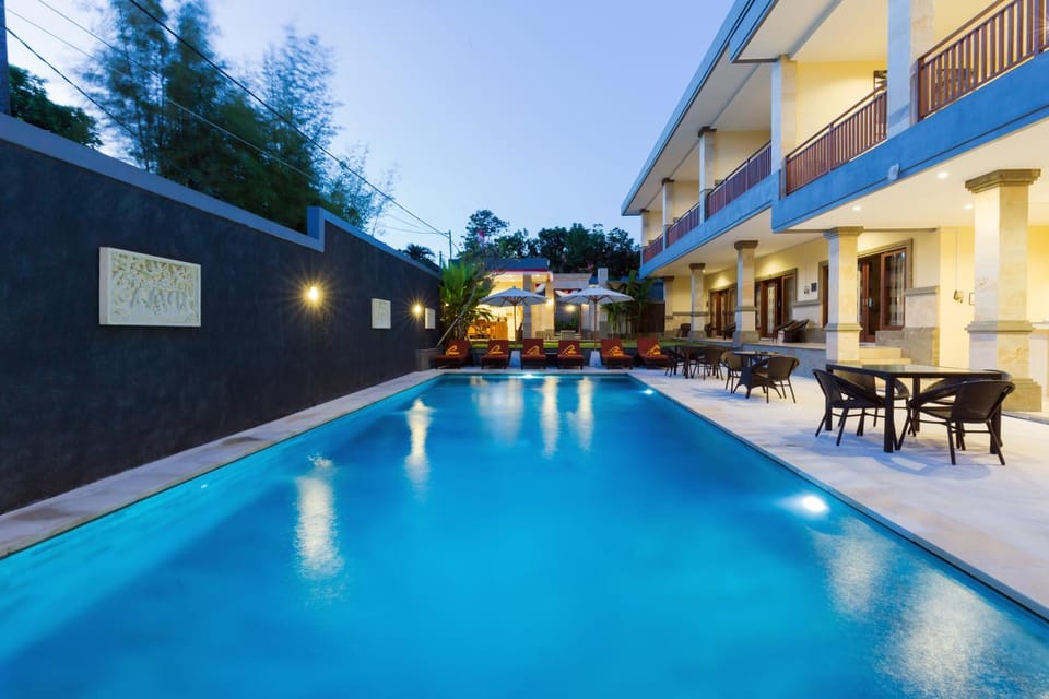 Swimming pool