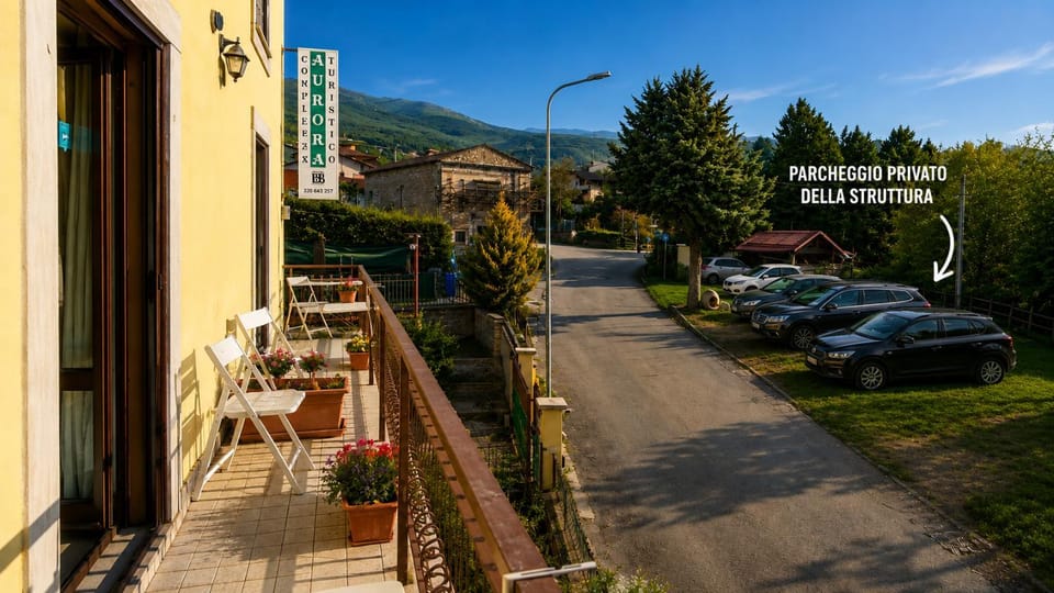 Property building, Natural landscape, Balcony/Terrace, Balcony/Terrace, Mountain view