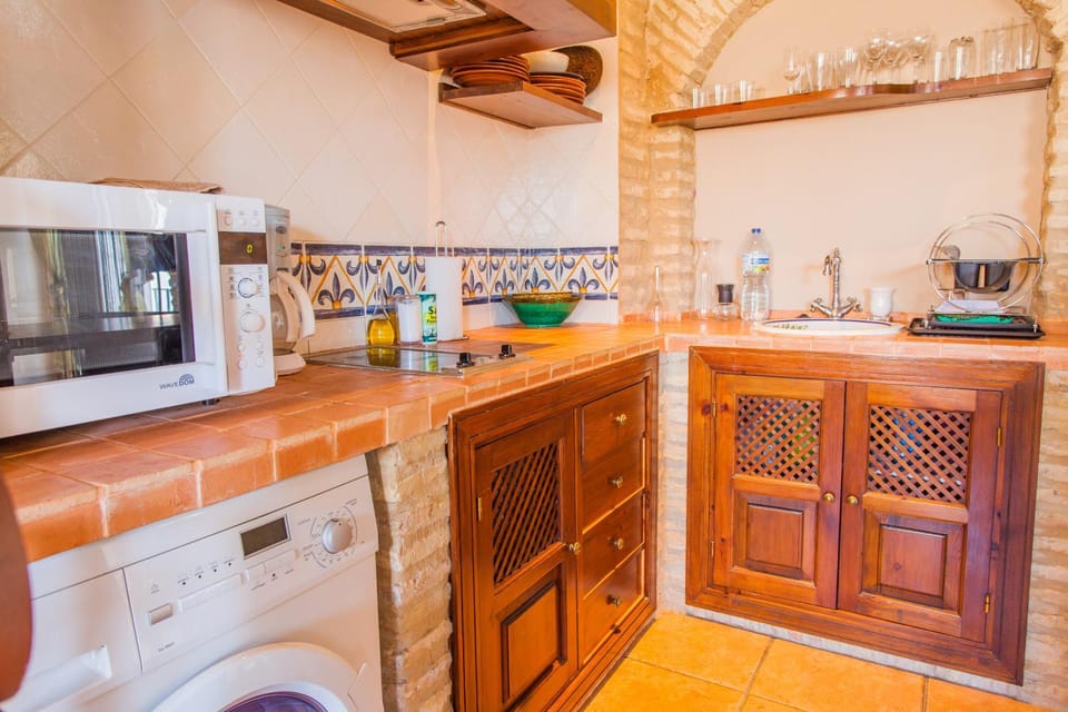 Kitchen or kitchenette, Communal kitchen