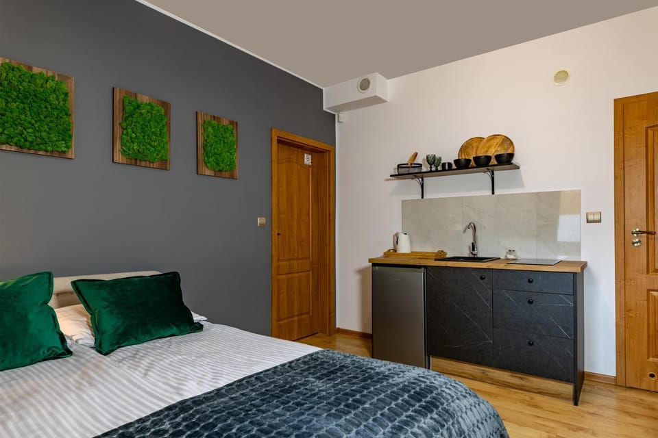 Bed, Kitchen or kitchenette