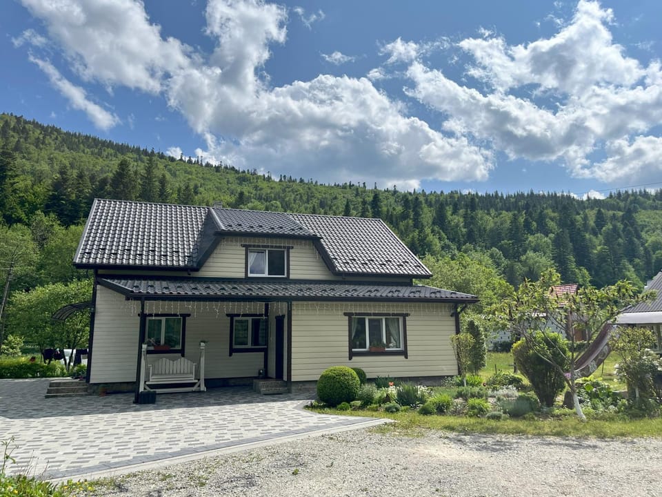 Property building, Spring, Day, Natural landscape, Mountain view