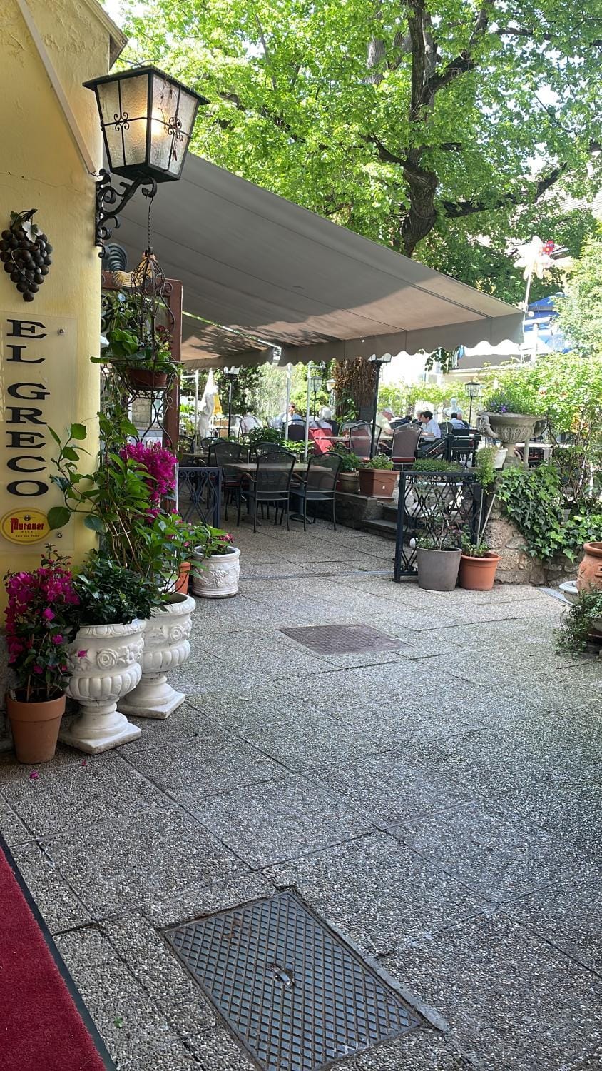 Terrasse Wohnungen mit parking in Zentrum Apartment in Hungary