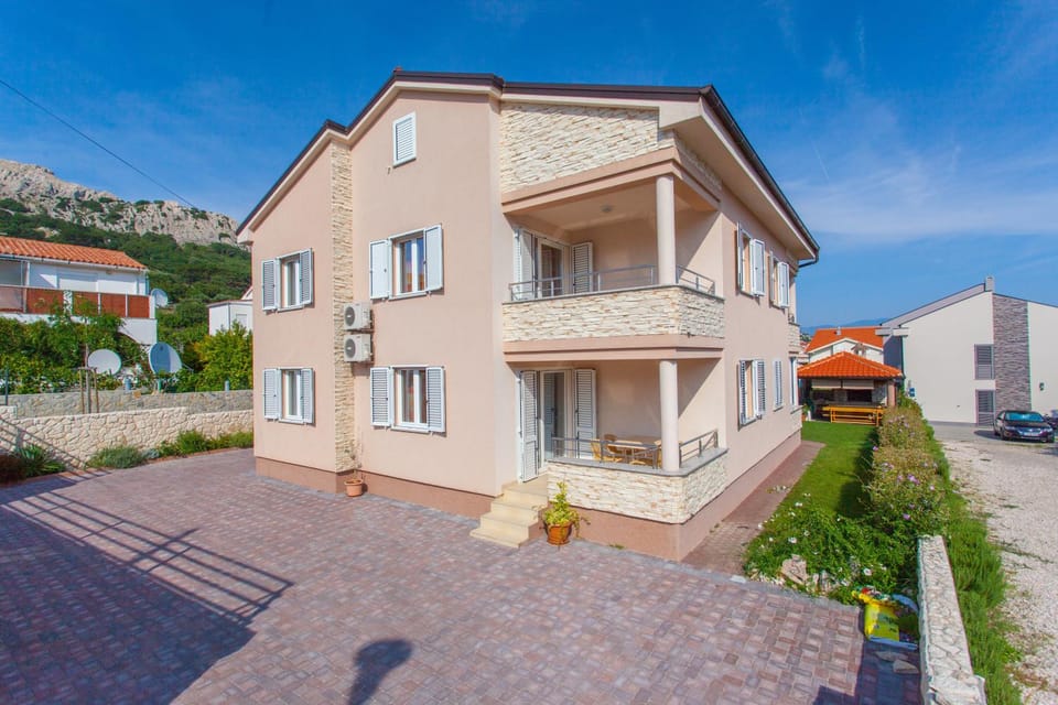 Day, Garden, Garden, Balcony/Terrace