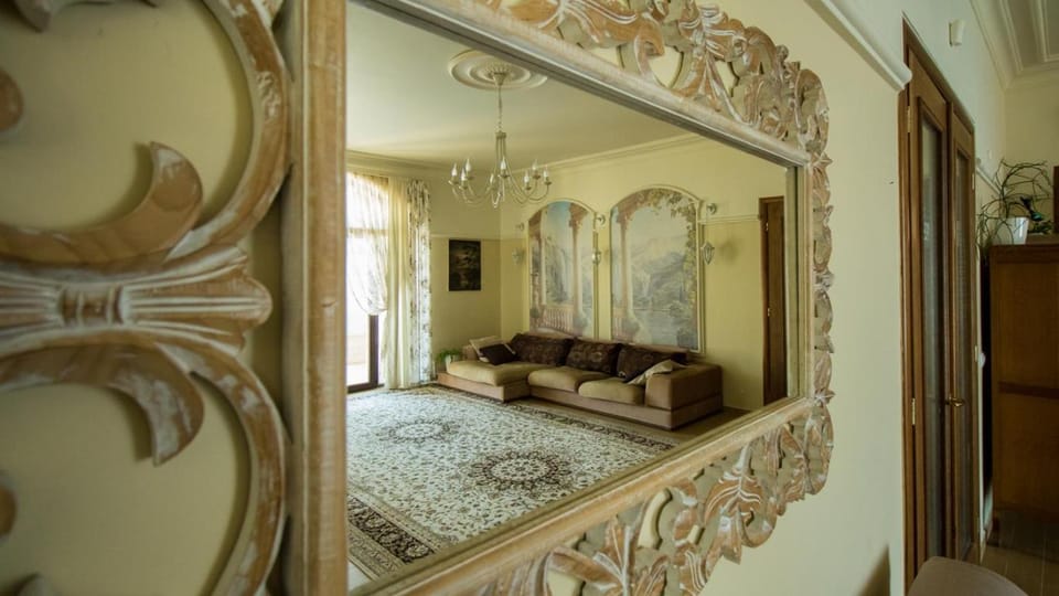 Communal lounge/ TV room, Photo of the whole room