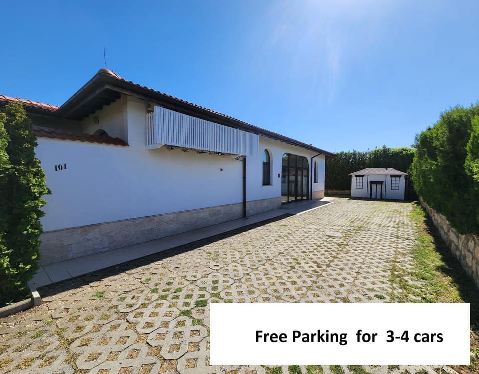 Property building, Facade/entrance, Lobby or reception, Other, Area and facilities, Parking