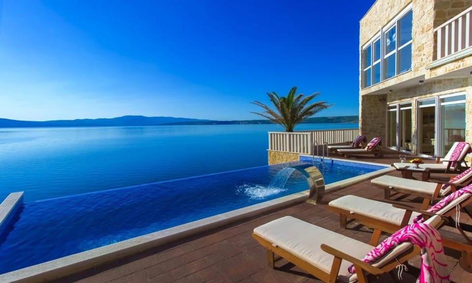 Patio, View (from property/room), Balcony/Terrace, Pool view, Sea view, Swimming pool, sunbed
