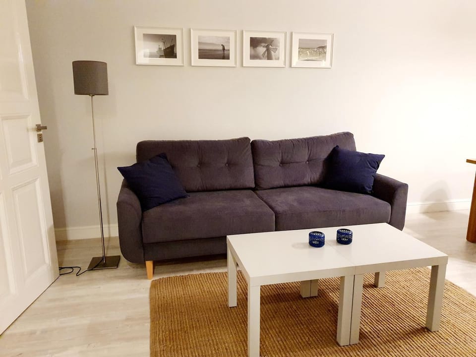Communal lounge/ TV room, Activities