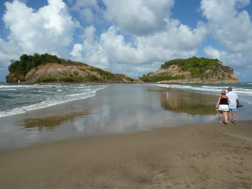 Nearby landmark, Off site, Day, Natural landscape, Beach