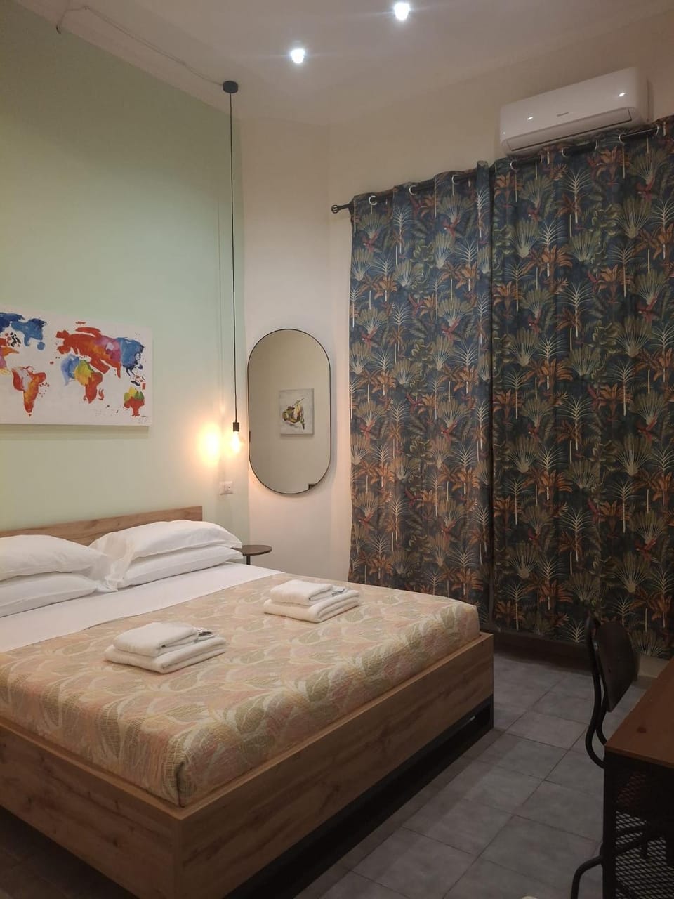 Bed, Bedroom, air conditioner