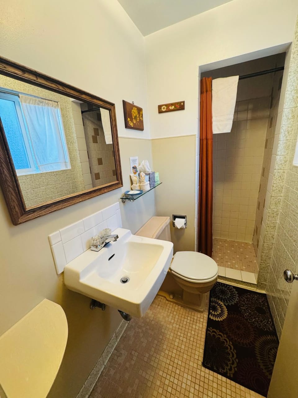 Itty Bitty Inn Inn in Coos Bay