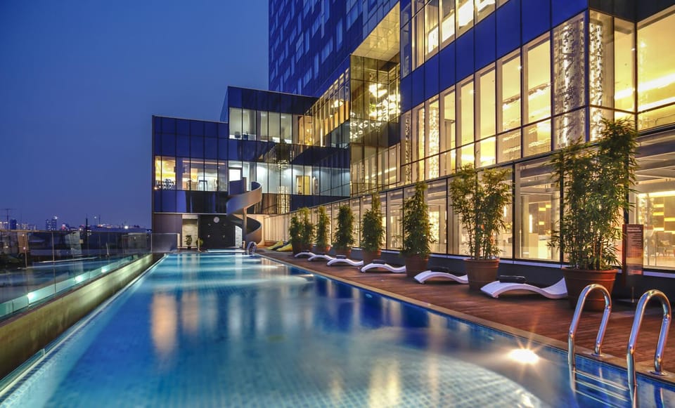 Swimming pool