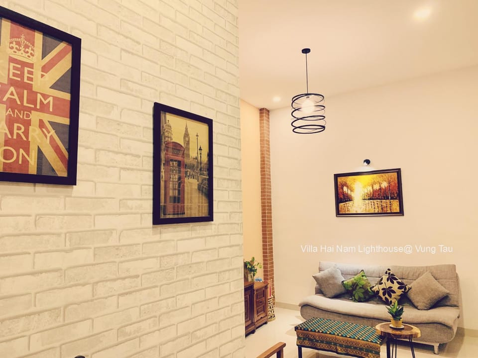 Library, Living room