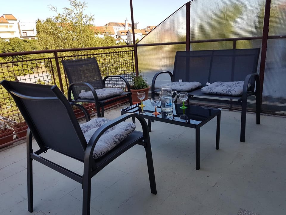 Balcony/Terrace, City view, Garden view, Sunset