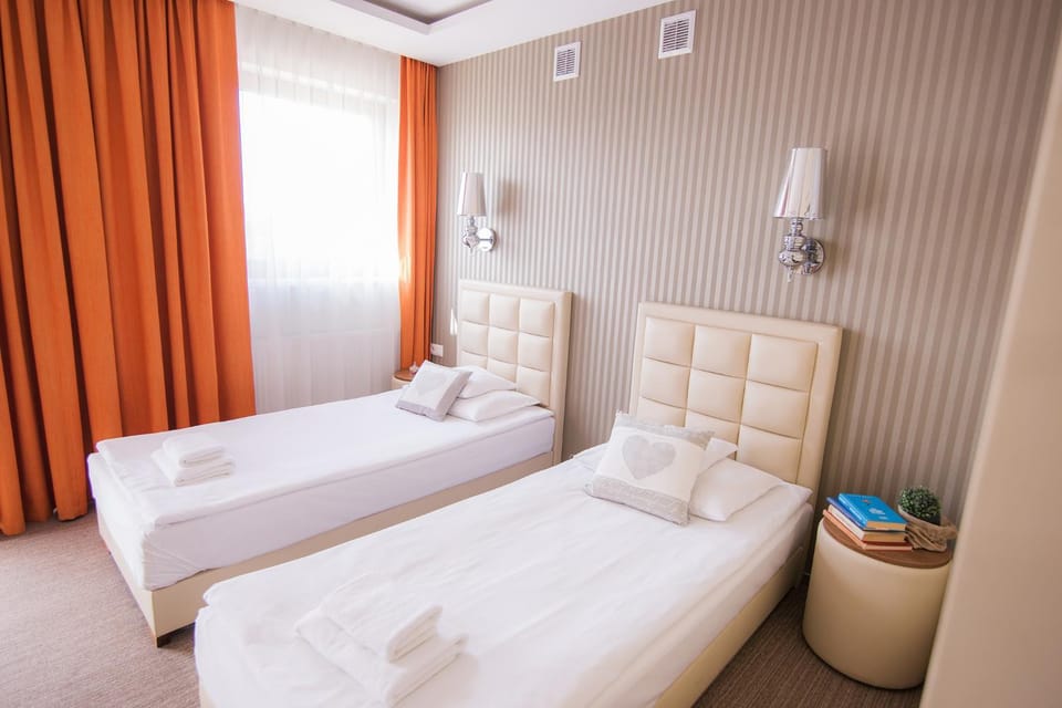 Shower, Bed, Balcony/Terrace, Photo of the whole room