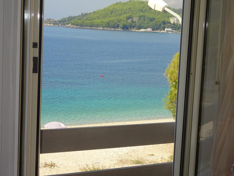 Bedroom, City view, Landmark view, Sea view